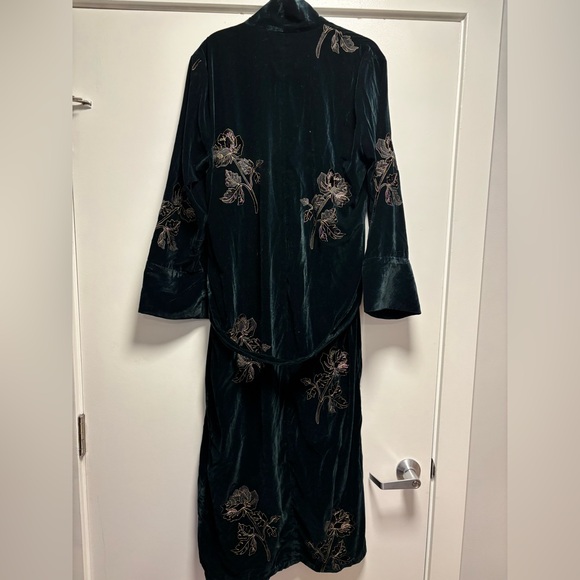 NWT ZARA Embroidered Velvet Kimono Dress Green Jacket L - Picture 5 of 9